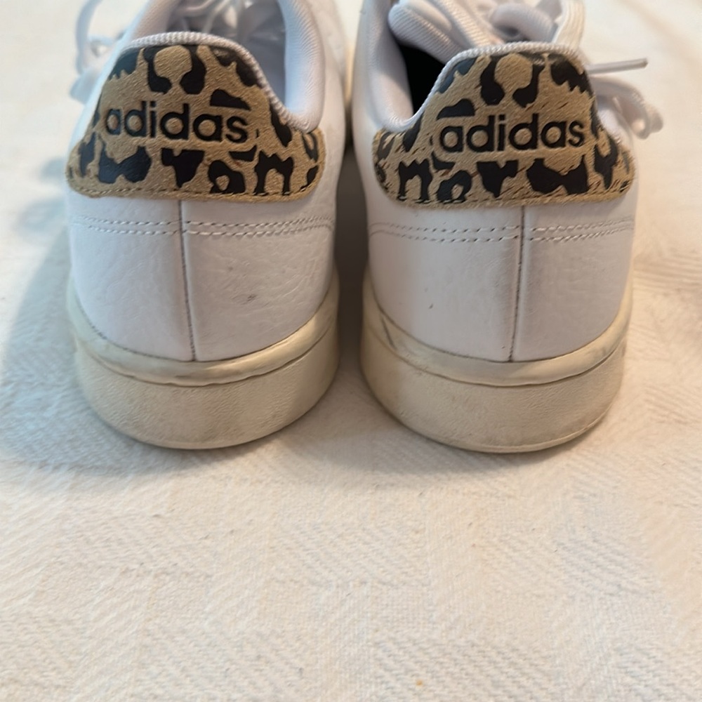 Adidas shoes - Picture 2 of 3
